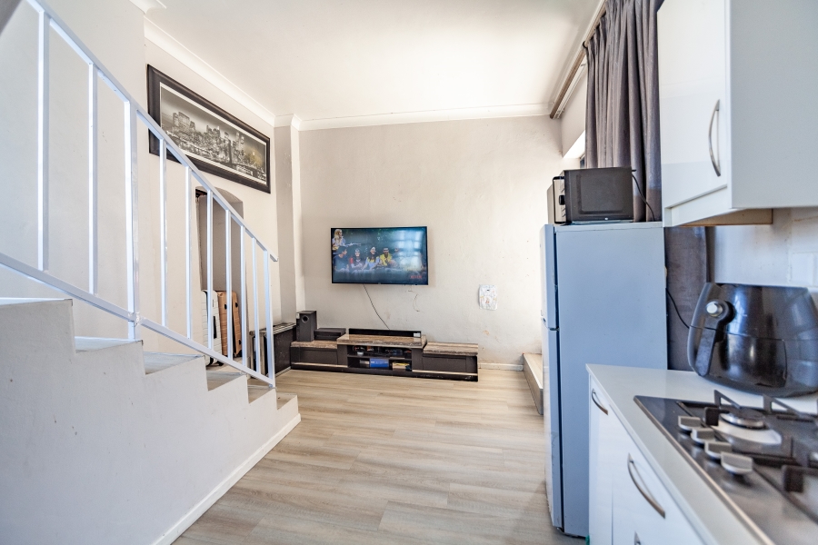 8 Bedroom Property for Sale in Milnerton Ridge Western Cape